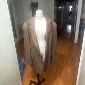 Vintage Barry Manufacturing Brown Herringbone Sport Coat Tailored in Costa Rica